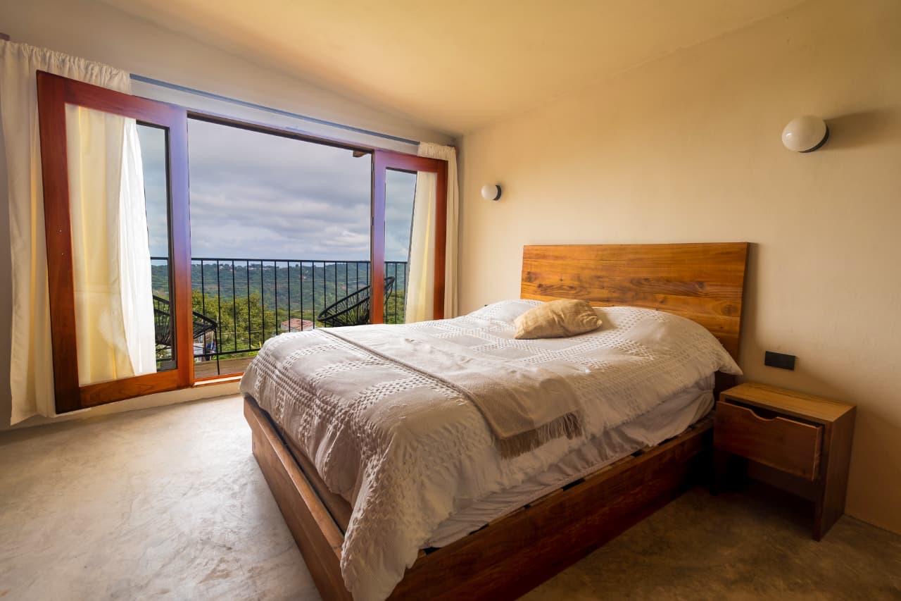 1297f237 98a8 4058 8fdd ca7d9d98c55c