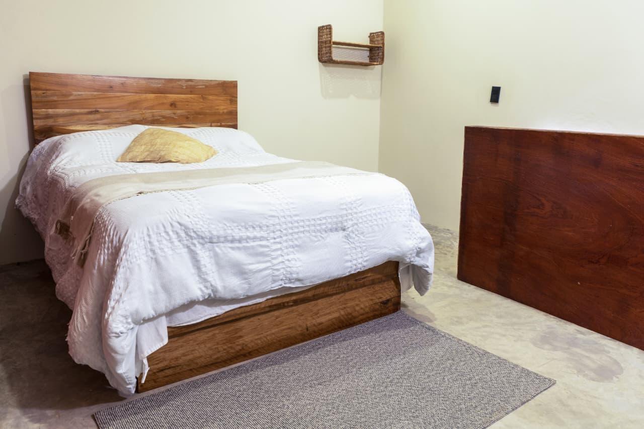 f33cc75f d107 4128 8977 076c852c62ff